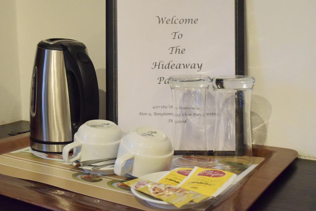 Hideaway Guest House And Bar Pattaya Bagian luar foto